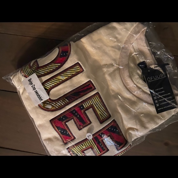 Ofuure jogger set with cropped sweatshirt and jogger - Picture 5 of 6